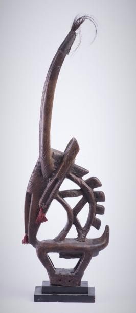 null Cimier en forme d’antilope, Bamana, Mali, bois, H : 70 cm