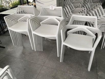 null 20 fauteuils en PVC blanc VONDOM