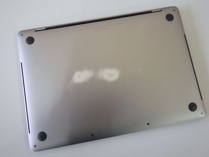 null 1 ordinateur APPLE MacBook Pro Modele A1706 - Core i5 - avec chargeur incomplet...
