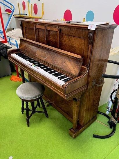null - 1 piano droit en bois WACKER 69 Rue de Douai 75009 PARIS issu de récupération
-...