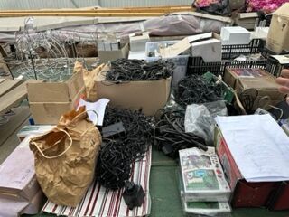 null VENTE EN UN SEUL LOT : Stock de contenants et divers pour fleuriste, pour cérémonies,...