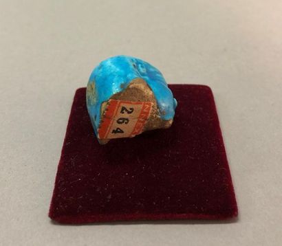 null TÊTE D'OUCHEBTI
A glaçure bleue (fragment)
H : 2 cm