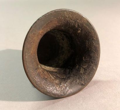 null AVEC 94 PETIT MORTIER
En bronze, muni de deux anses latérales
H : 5 cm