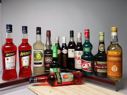null 13 Flacons ALCOOLS DIVERS A VENDRE EN L'ETAT