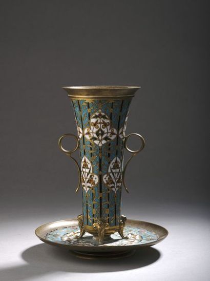 null BARBEDIAN


CONIC CUP and its solidary display in gilded bronze with champled...