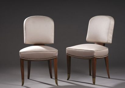 null FRENCH WORK 1930


Pair of walnut veneered chairs, with rounded back, slightly...