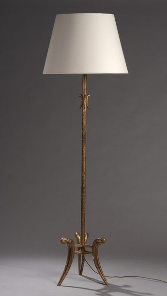 René DROUET (1899-1993) 
LAMPADAIRE en métal...
