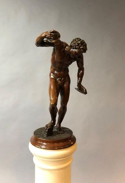 null Satyre 
Sujet à l’antique en métal patiné à l’imitation du bronze 
H. : 58 cm...
