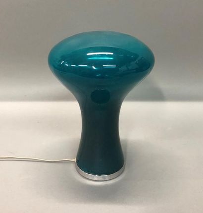 null DAUM FRANCE
Lampe en verre bleu de forme champignon, cerclage en métal
(Petit...