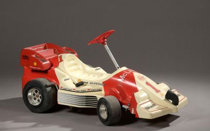 null TT Toys Toys, McLaren Shell électrique en plastique
L : 106 cm, en l'état
