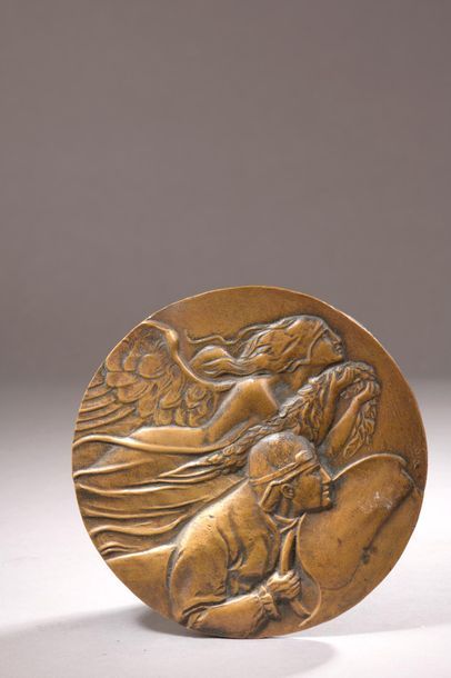 null Médaille en bronze 
"La victoire du pilote" 
Monogrammée CC 
D : 18 cm