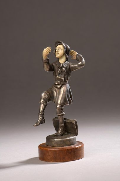 null L. BARTHELEMY (XIX-XXème) 
"L'écolière" dansant, sculpture chryséléphantine,...
