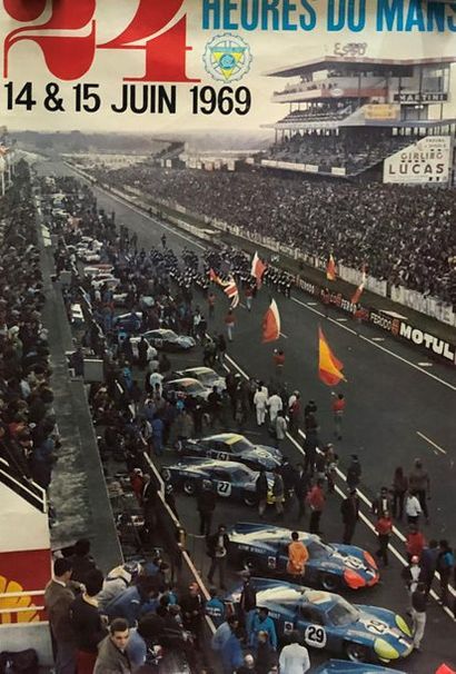 null Lot d'affichettes 24 Heures du Mans 
1961/1962/1963/1965/1969
Environ 60x40...
