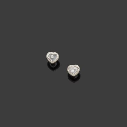 null CHOPARD HAPPY DIAMONDS

Paire de clous d'oreilles en or gris, 18k 750‰ en forme...