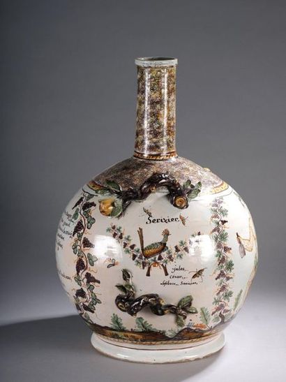 null NEVERS, 19th century, circa 1803

Earthenware BOTTLE with long neck with four...