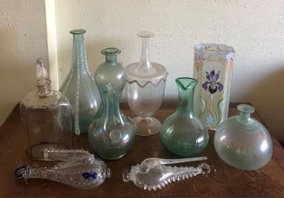 null Lot comprenant divers vases et carafes en verre, certains en Venise
Manques...