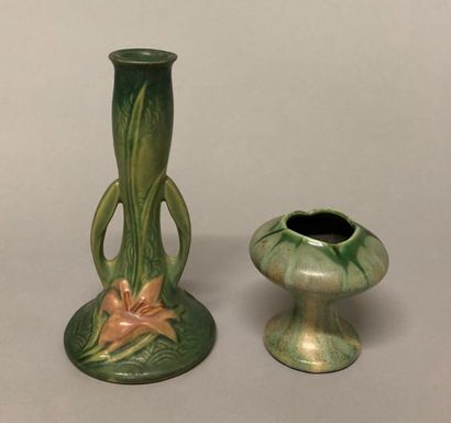null ROSEVILLE USA
	Lot de deux vases - Circa 1900
	En grès nuancé vert, à décor...