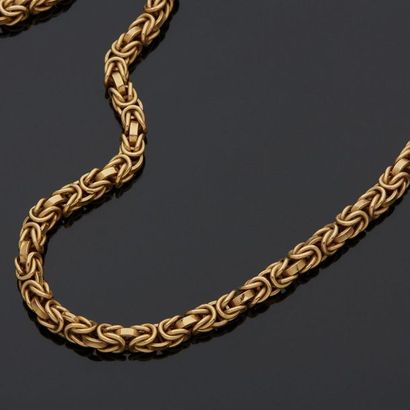 null CAPLAIN Saint André, Paris

Yellow gold necklace, 18k 750‰, royal stitch, ratchet...