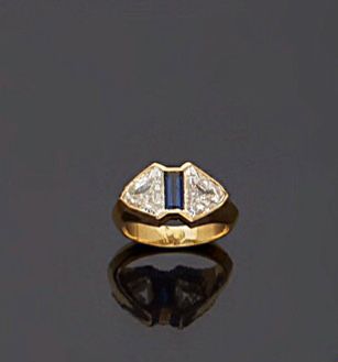 Yellow gold ring, 18k 750‰, set with two...