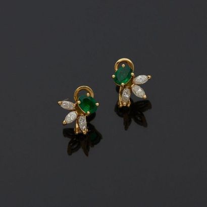 Pair of 18k yellow gold ear clips, 750‰,...