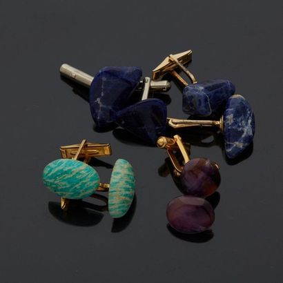 null Set of four pairs of simple metal cufflinks, adorned with hard and semi-precious...