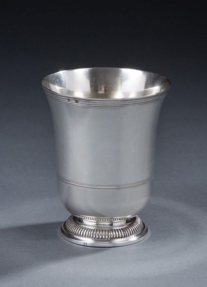 null PUIFORCAT

Silver kettledrum, 1st title 950‰, tulip-shaped, resting on a gadrooned...