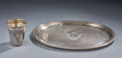null Oval silver platter, 1st title 950‰, guilloché and numbered

34 x 26 cm

It...
