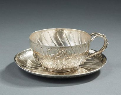 Chocolate cup and its saucer in silver, 1st...
