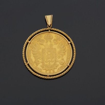 Yellow gold pendant, 14k 585‰, set with a 4 ducat gold coin depicting the profile...