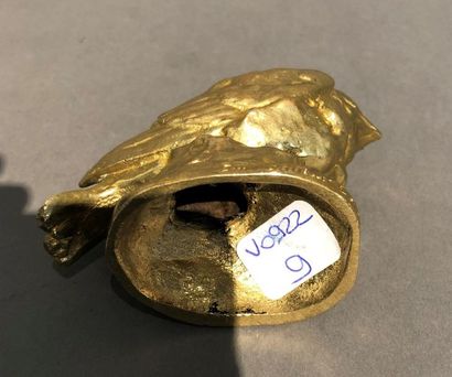 null Sujet en bronze doré représentant un oiseau signé Masson, Douillet éditeur
H...