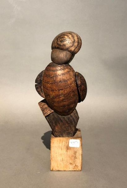 null Joseph CONSTANT (1892-1969)
Maternité
Sculpture en assemblage de bois. Signé
Petits...