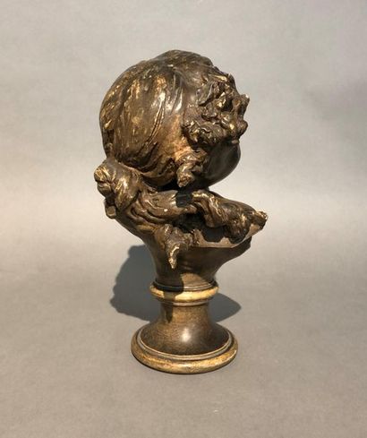 null D'après Joseph CHERET (1838-1894)
Buste de fillette
Platre patiné. Restaurations
H....