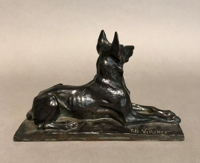 null Charles VIRION (1865-1946)
Berger Allemand couché
Bronze à patine brune, signé,...