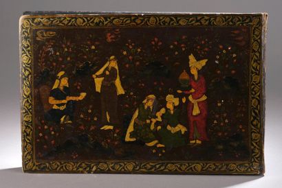 null Reliure d’album en bois laqué, Iran style safavide, XIXème siècle
Plat de dessus...