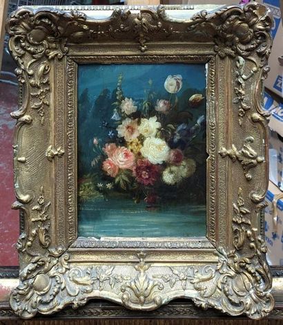 null Ecole française du XIXème siècle
Bouquet de fleurs
Huile sur panneau.
21,5 x...