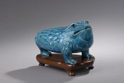 null SUBJECT in blue turquoise enamelled porcelain in the shape of a toad. Wooden...