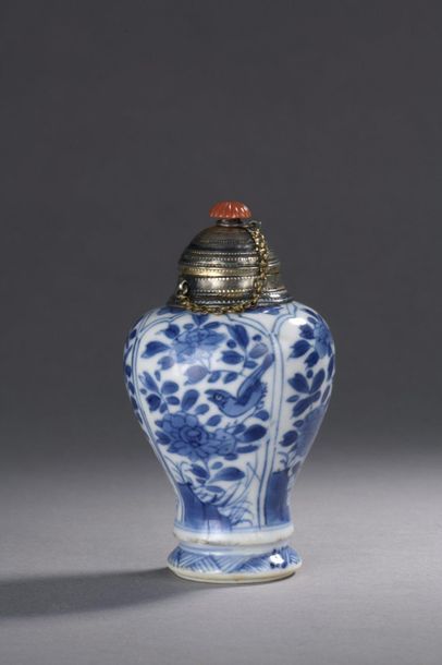 null MINIATURE VASE of baluster shape in porcelain decorated in blue under cover...