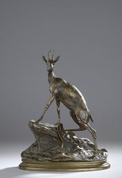 null Jules MOIGNIEZ (1835-1894)

Bouquetin sur un rocher

Bronze à patine brun clair.

Signé...