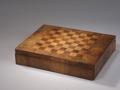 null Travel chessboard in walnut veneer and cherry wood, opening to a drawer. With...