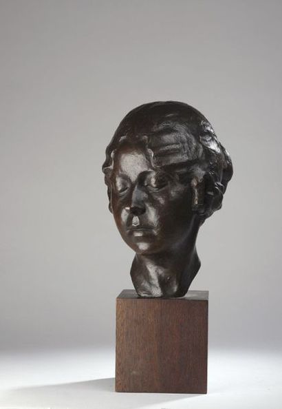 null Marcel GIMOND (1894-1961). 


Portrait de jeune fille


Modèle créé vers 1914.


Tête...