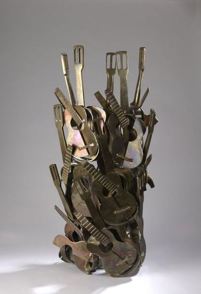 null ARMAN (1928-2005)

À ma jolie, 1982

Welded bronze, accumulation of mini guitar...
