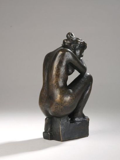 null Aristide MAILLOL (1861-1944)

Young girl squatting, 1900

Bronze print, without...
