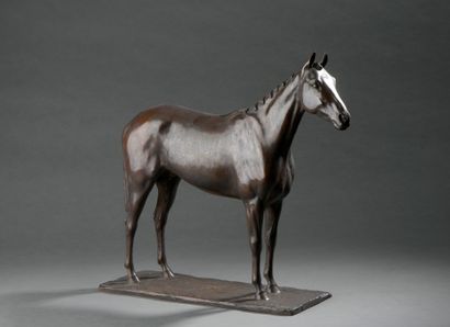 null Georges MALISSARD (1877-1942)


Statuette représentant l‘étalon Priori


Bronze...