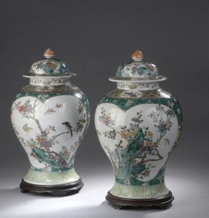 null PAIR OF BALUSTER POTICHES covered in porcelain with polychrome decoration in...