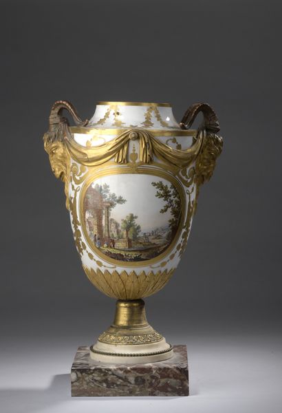 null SEVRES, 18th century

BOIZOT A TÊTE DE BOUC " VASE made of hard paste in an...