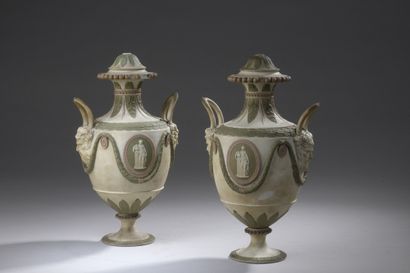 null ENGLAND, WEDGWOOD, 19th century

PAIR OF VASES in olive-green biscuit covered...