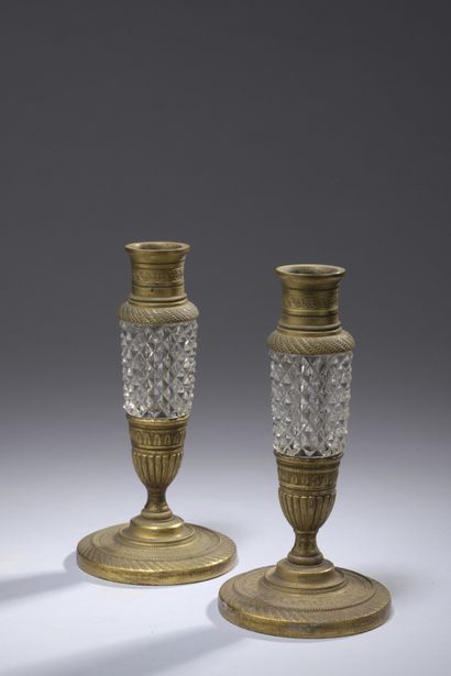 null PAIR OF SMALL CANDLES in gilt bronze with wheel decoration, with crystal cut...