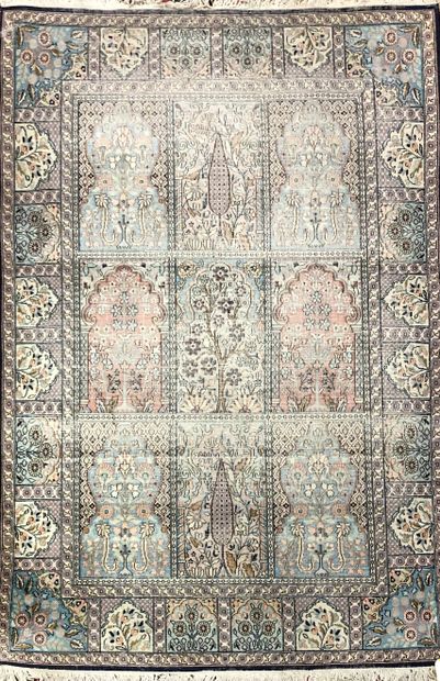 Set of ten carpets (wear and tear) including : 
- Brown background with foliage...