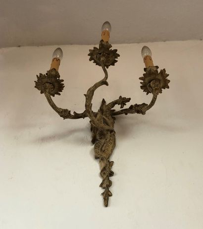 null Pair of carved and gilded wood two-light sconces with ribbon decoration and...