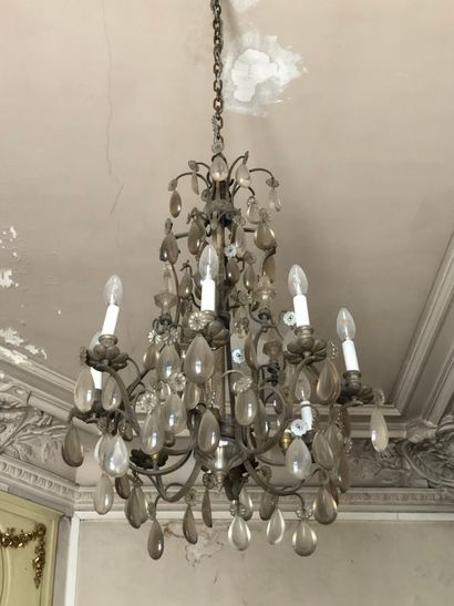  Brass and bronze eight-light chandelier, drops of water 
H: 80 cm approx.